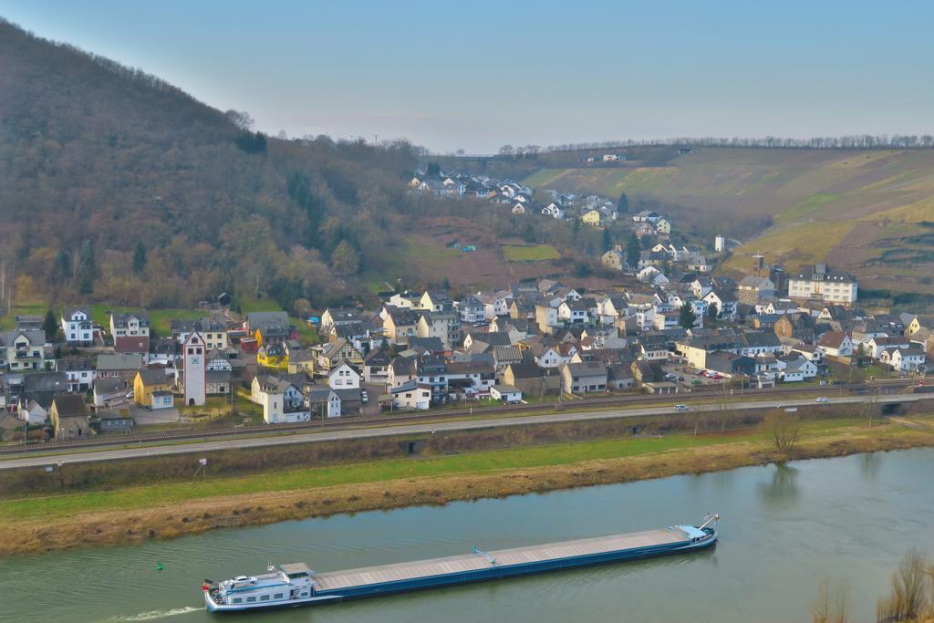 Ferienwohnungen Haus Am Wuerzlaysteig Lehmen Екстер'єр фото