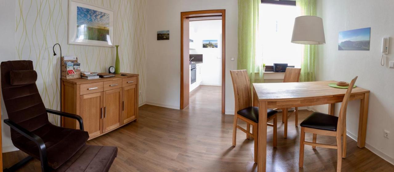 Ferienwohnungen Haus Am Wuerzlaysteig Lehmen Екстер'єр фото